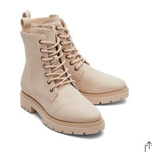 NWT size 7 TOM’S Alaya Bootie in “Off-white”